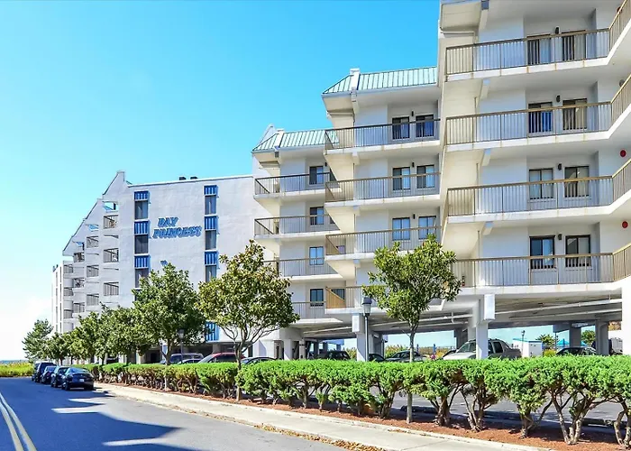 With Outdoor Pool And Balcony! * Ocean City